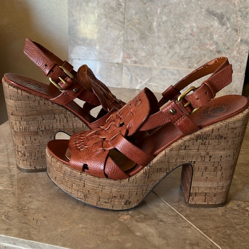 Lucky Brand Platform Sandals